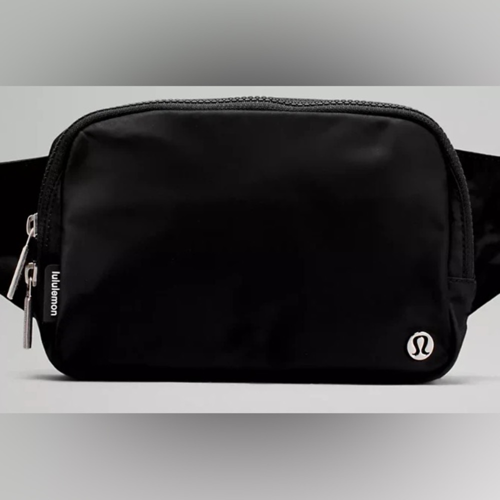 Lululemon Everywhere Belt Bag *Wordmark LARGE - Black